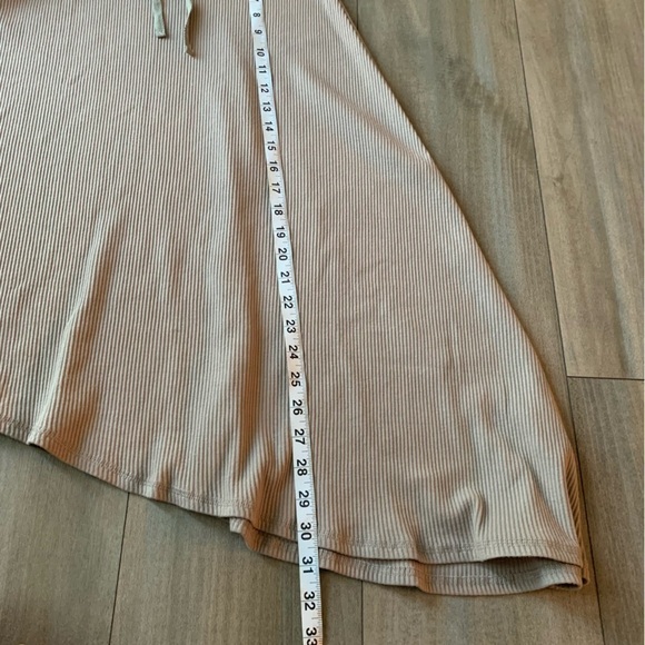 NWT NYC Factory ribbed drawstring asymmetrical midi skirt stone beige size 6 - Picture 5 of 7